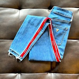 Guess Jeans with custom red stripe & guess logo !